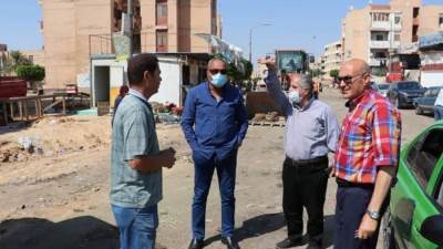 رئيس جهاز السادات يقود حملة لإزالة الإشغالات بسوق المنطقة السكنية الرابعة