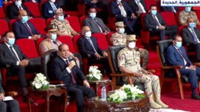 الرئيس السيسى :"عاوزين ننظم حياتنا كويس.. وعاوزين نطلع منتج محترم ونحترم آدمية الناس"
