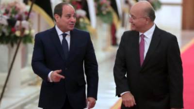 رئيس وزراء العراق يستقبل الرئيس السيسي بقصر بغداد