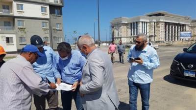 عباس وبهجات يتفقدان عددا من المشروعات المختلفة بالمنصورة الجديدة