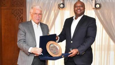 وزير خارجية بوروندى يدعو المقاولون العرب للتواجد بالسوق البوروندي