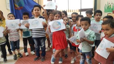أطفال مكتبة دمنهور يحتفلون بالعيد القومي للبحيرة