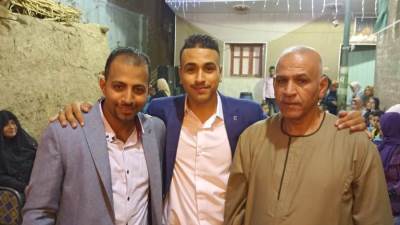 المهندس عماد النجار يهنئ نجلي أخيه بمناسبة عقد قرانهما 