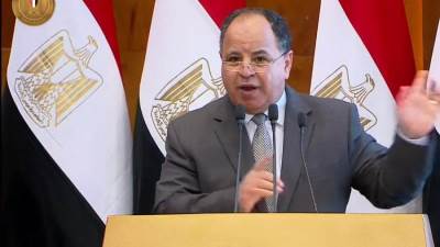 وزير المالية: صامدون في مواجهة الأزمة العالمية للبترول ونطبق أعلى درجات الاحتياط