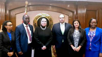 وزيرة التجارة تبحث مع وفد مفوضية المنافسة بالكوميسا سبل تعزيز التعاون المشترك