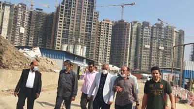 مسؤولو "الإسكان" يتابعون سير العمل بأبراج مثلث ماسبيرو بالقاهرة