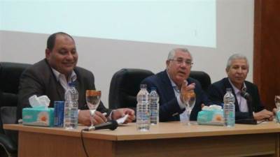 وزير الزراعة يبحث مع قيادات هيئة الثروة السمكية رفع كفاءة أصولها وتنمية وتطوير البحيرات