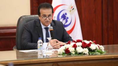 عبد الغفار: تشكيل لجنة علمية مشتركة بين وزارتي الصحة والتعليم العالي لتوحيد بروتوكلات العلاج بجميع المستشفيات