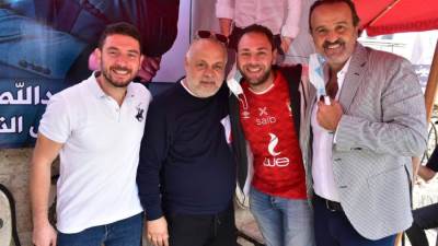 الفنان محمد علي رزق يظهر في انتخابات الممثلين بتيشرت النادي الأهلي