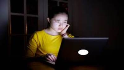 كيف تحمي عينك من الأجهزة الرقمية