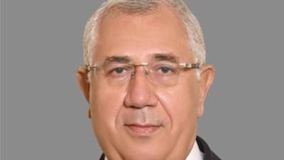 وزير الزراعة يشدد على تنفيذ تعليمات مجلس الوزراء بشأن الموظفين غير الحاصلين على لقاح كورونا