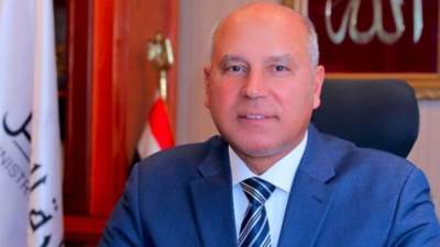 وزير النقل: قناة السويس تلعب دورًا كبيرًا فى حركة التجارة العالمية.. والقيادة السياسية تستهدف تحويل مصر لمركز تجاري عالمى