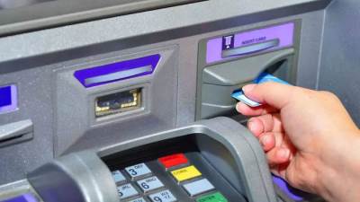 السوق يترقب مصير رسوم السحب والإيداع من الـATM.. ومصرفيون يتوقعون مد الإعفاء للمرة الرابعة