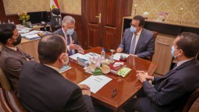 وزير التعليم العالي يتابع موقف تسجيل المنشآت الطبية بالهيئة العامة للاعتماد والرقابة الصحية