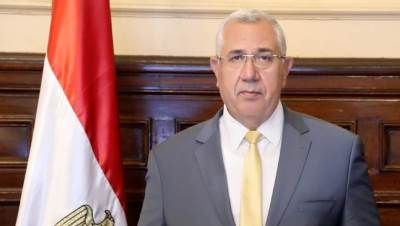 وزير الزراعة يشدد على الالتزام بقرارات مجلس الوزراء الوقائية لمواجهة انتشار فيروس كورونا