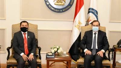 وزير البترول يجرى مباحثات مصرية ماليزية في مجال البترول والغاز