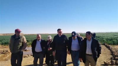 الزراعة تتابع محطة البحوث والمشروعات الزراعية في توشكى