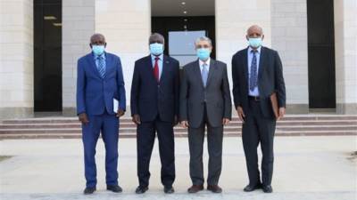 وزير الكهرباء يلتقى وزير المالية بالسودان لبحث سبل دعم وتعزيز التعاون بين البلدين في مجال الطاقة