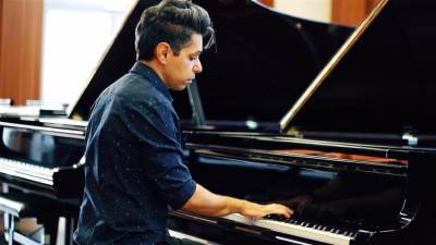 موسيقى كيان الإيطالي بين الكلاسيكية والمعاصرة على المكشوف بالاوبرا المصرية 