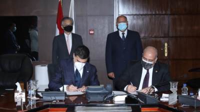 وزير النقل يشهد توقيع مذكره تفاهم مترو الانفاق وشركة هيتاشي اليابانية بشأن التعاون في تشغيل الخط الرابع