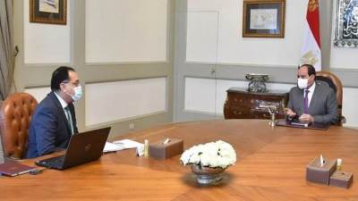 الرئيس السيسي يوجه بسرعة تحديد حافز التوريد الإضافى لسعر أردب القمح المحلى