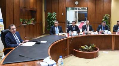 وزير البترول يجرى مباحثات مع سفير الاتحاد الأوروبى بالقاهرة