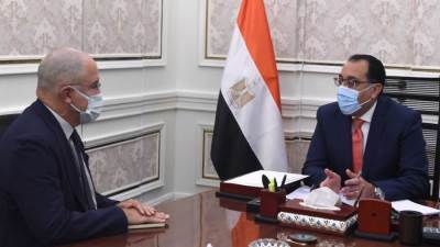 رئيس الوزراء لاتحاد الصناعات: مستعدون لتوفير الأراضى وإصدار "الرخصة الذهبية"