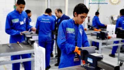 التعليم الفنى.. قاطرة التنمية والمهن الحرفية التى برع فيها المصريون