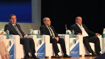 في إطار فعاليات مؤتمر "مصر تستطيع بالصناعة".. "وزير الدولة للإنتاج الحربي" يشارك في جلسة "الصناعة الخضراء"