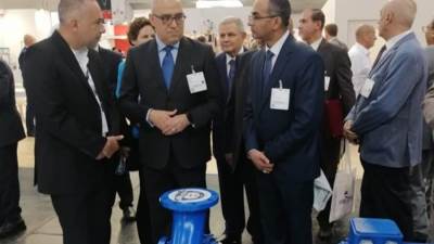 مسئولو الاسكان يواصلون تفقد أجنحة الشركات العالمية بمعرض ميونيخ الدولي