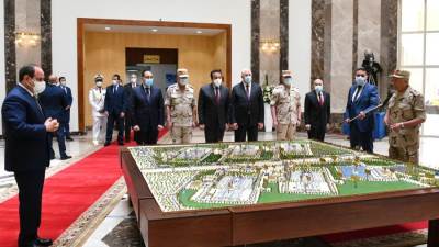مصر تؤمن غذاءها من الإنتاج الحيوانى بافتتاح المجمع المتكامل..  الرئيس السيسى يفتتح  المجمع المتكامل للإنتاج الحيوانى والألبان بمدينة السادات