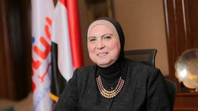 وزيرة التجارة تقرر استمرار العمل بقرار حظر تصدير الأكسجين إلا بموافقة وزيري الصحة والتجارة والصناعة