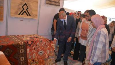 احتفالا بعيدها القومى: محافظ القليوبية يدشن مبادرة أيادٍ مصر بالتسويق الإلكترونى للحرف اليدوية والتراثية