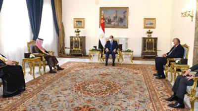 الرئيس السيسي يستقبل الأمير فيصل بن فرحان وزير خارجية السعودية