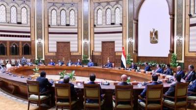 الرئيس السيسي يؤكد تطلع مصر لتطوير التعاون مع مجتمع رجال الأعمال والشركات الكويتية