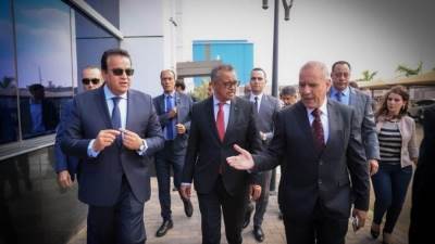  وزير الصحة ومدير عام منظمة الصحة العالمية يعقدان اجتماعًا لبحث التوسع بمجال إنتاج الأدوية واللقاحات المهملات