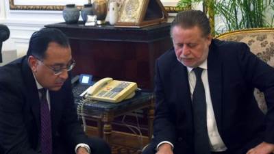 رئيس الوزراء يلتقى محافظ البنك المركزى لمتابعة عدد من الملفات