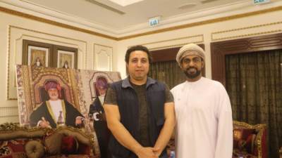 شاهد انفراد قصيدة بالهيروغليفية في حب مصر للشاعر العماني فيصل الفارسي من فعاليات صالون بن ماجد الثقافي 