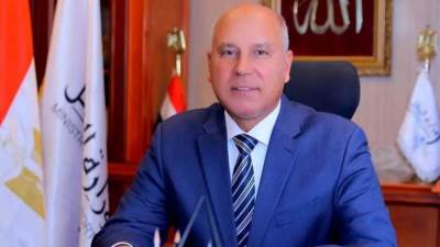 وزير النقل يلتقى مع ممثل رئيس الوزراء البريطانى للتجارة مع مصر 