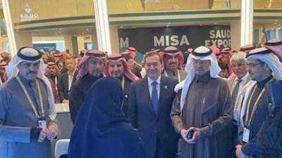 وزير البترول والثروة المعدنية يتفقد معرض التعدين الدولى بالرياض 