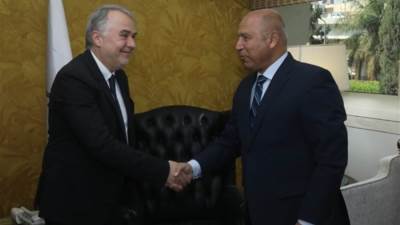 وزير النقل يستقبل المدير العام للاتحاد الدولي للسكك الحديدية (UIC) لبحث التعاون في مجال السلامة في السكك الحديدية