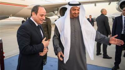 السيسي يصل الامارات للمشاركة غدا في القمة العالمية للحكومات