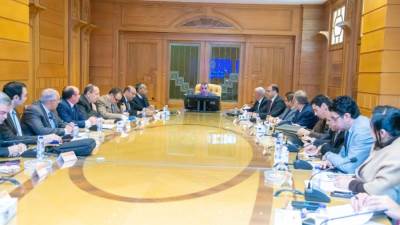 وزير الدولة للإنتاج الحربي يجتمع مع "الأمانة الفنية للجنة الوزارية للإنتاج"