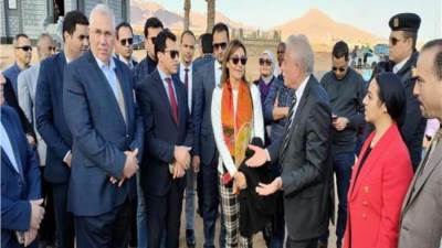 وزراء الزراعة والرياضة والثقافة ومحافظ جنوب سيناء يتفقدون مضمار الهجن الدولى فى شرم الشيح بعد تطويره 