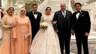 د. أماني الموجي وم. عماد النجار يهنئون المستشار سمير الحناوي لزفاف نجله 