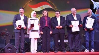 تكريم أبطال النصر وأسم موسيقار الأجيال محمد عبد الوهاب والنجم محمد منير ونخبة من نجوم الفن 