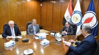وزير البترول والثروة المعدنية فى الاجتماع بالمجلس التنفيذى لهيئة البترول