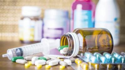 السوق العربية تبحث أسباب تعليق العمل بالقرار الخاص بإصدار قواعد تسجيل المستحضرات الطبية التكميلية