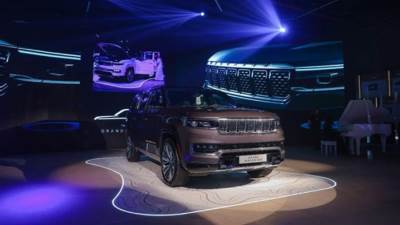أيقونة أمريكية تنقل قدراتها الأسطورية إلى السعودية.. وصول سيارة الدفع الرباعي جراند واجونير 2023 الجديدة بتصميماتها المبتكرة 