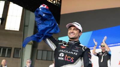 فريق جاكوار يستحوذ على المركزين الأول والثاني في سباق سابك برلين إي بري 2023